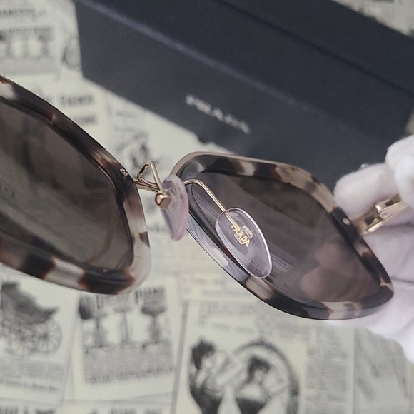 🔥PRADA WOMEN'S DESIGNER 54mm SHADES - Picture 9 of 15